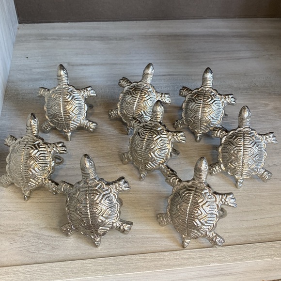 Set of 8 Silver Turtle Napkin Rings from Pier1 - Picture 1 of 6